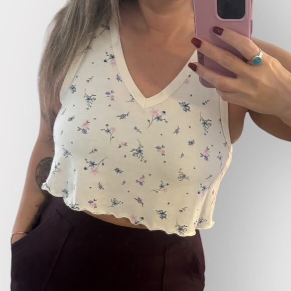 BP Floral Cream Crop Top, Large - Picture 5 of 6
